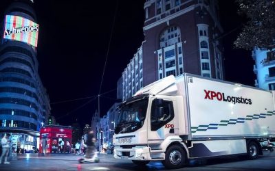 XPO Logistics estrena un camión eléctrico de Volvo para la distribución nocturna de Inditex en Madrid
