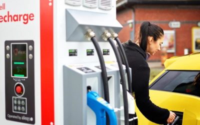 El Gobierno acelera la instalación de cargadores de coches eléctricos en estaciones de servicio