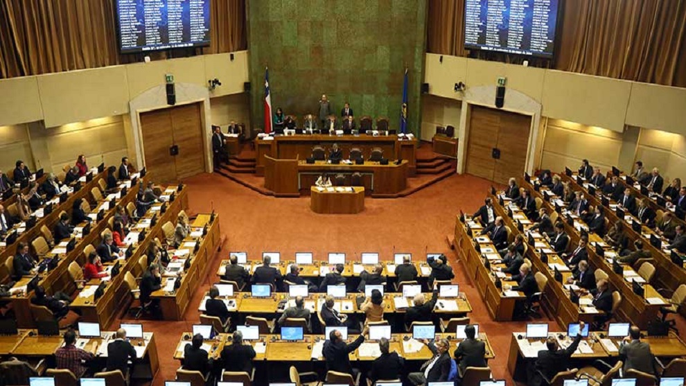 Por unanimidad Congreso respaldó ley de almacenamiento que impulsa electromovilidad en Chile