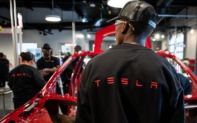 Tesla is looking for electric vehicle specialists in Mexico, what are the requirements?