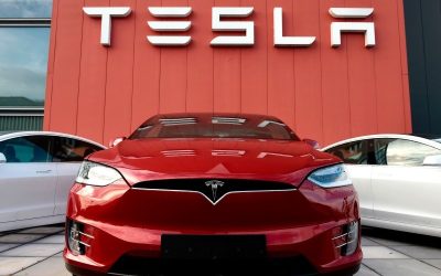 Tesla fortalece sus acciones a raíz del aumento del petróleo