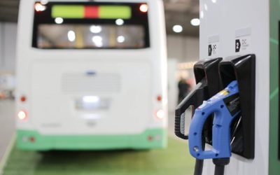 Con opciones en electromovilidad transportistas piden “soluciones de fondo” por alzas en combustibles