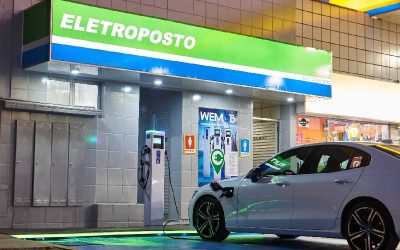 Which Brazilian states do not yet have charging points for electric vehicles?