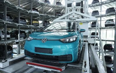 VW planea en grande: fabricaría 800.000 coches eléctricos este año