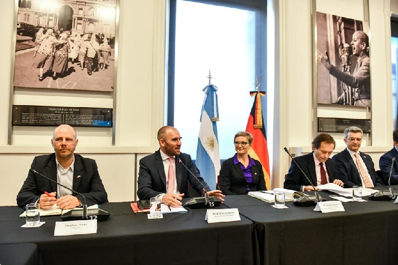 Gobierno de Argentina y Alemania se alían para impulsar inversiones en electromovilidad