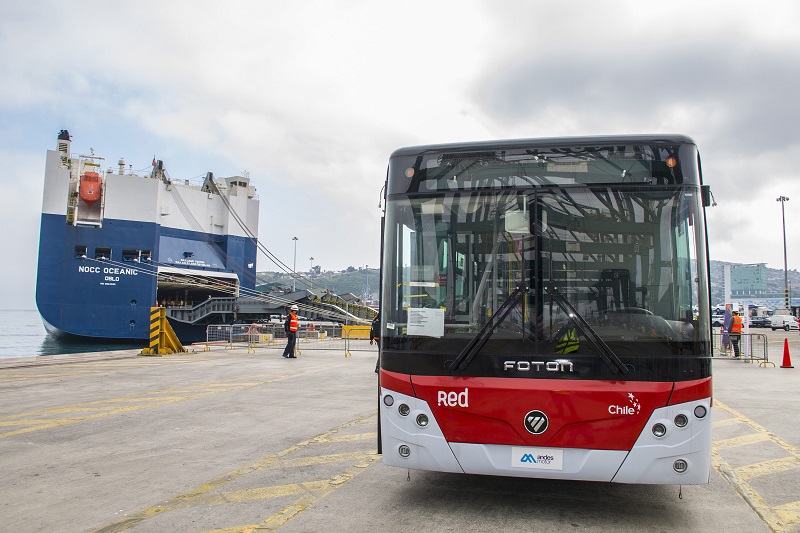 ¿Cómo se preparan los 992 buses eléctricos que iniciarán operación en Chile durante 2023?
