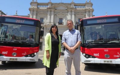 Cinco años de buses eléctricos en Red: Gobierno celebra 128 millones de kilómetros en Chile
