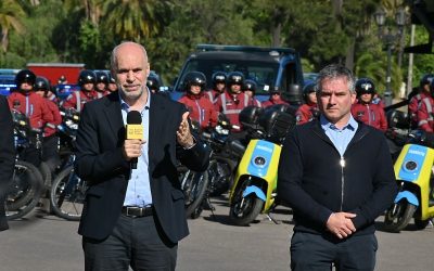 Gobierno de CABA “combate” delincuencia con sus primeras motos y bicicletas eléctricas