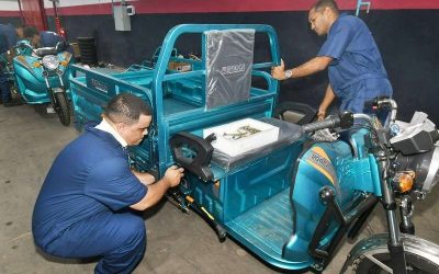 A causa del bloqueo, producción de vehículos eléctricos se reduce un 75% en Cuba