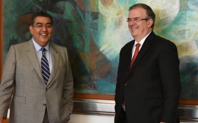 Gobierno de Puebla articula con Ebrard para atraer inversiones en electromovilidad