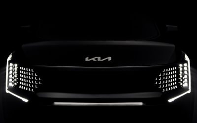 KIA revela dos teasers para echar “el primer vistazo” a su nuevo SUV eléctrico EV9