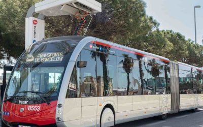 TMB pone en marcha línea para buses eléctricos en Barcelona y sumará 88 más este año