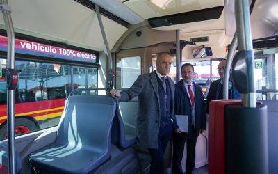 Tussam licita contrato para recargar 23 autobuses eléctricos en sus cocheras