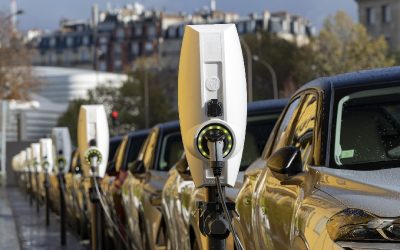“Reglas claras para clientes”: El pedido para reglamentar electromovilidad y almacenamiento en Chile
