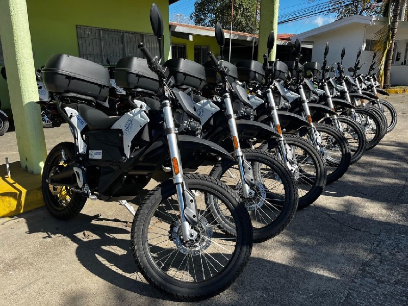 Se suman ocho motos eléctricas a la flota de CCSS.