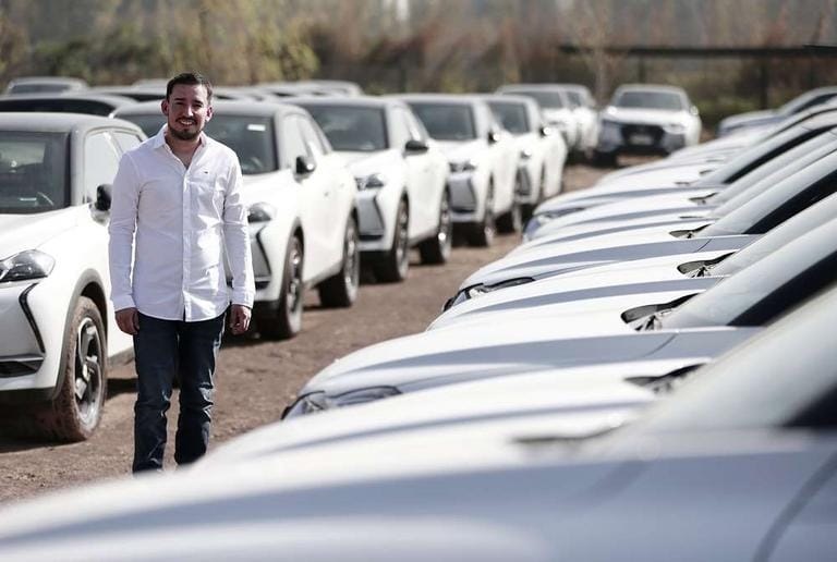Francisco Concha, el emprendedor que adquirió los vehículos eléctricos que vendió Beat en Chile.