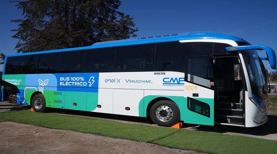 Minera presenta primera flota de buses eléctrica e inaugura electroterminal inédito en Atacama